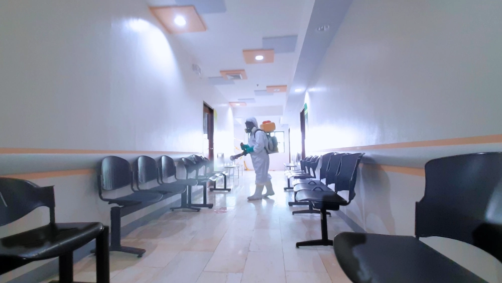 rentokil-image-man-wearing-for-disinfection-uniform-ph.webp
